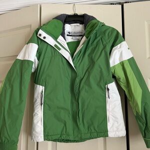 Columbia Two-Tone Green and White Ski Jacket